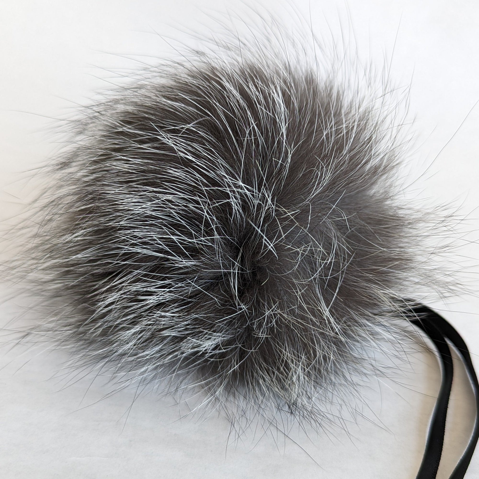 fox fur pom natural